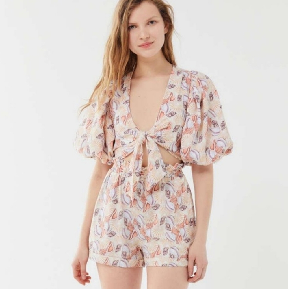 Urban Outfitters NWT Devon Seashell Linen 2 Piece